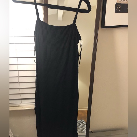 2 dress bundles from Express! Size M, 16 PTP, 35 inches long 65%poly,35%Rayon - Picture 2 of 10